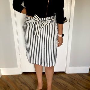 Ann Taylor Tie- Waist Skirt